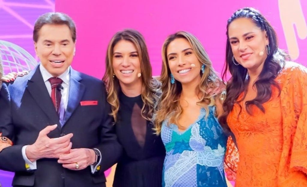 Silvio Santos, Rebeca Abravanel, Patrícia Abravanel e Silvia Abravanel (Foto: Divulgação)