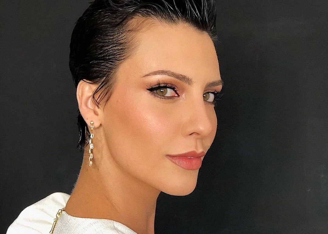 http://tvfoco.uai.com.br/wp-content/uploads/2015/05/Daniela-Mercury.jpg