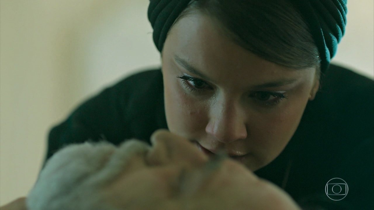 Dalila é interpretada por Alice Wegmann na novela das seis da Globo Órfãos da Terra