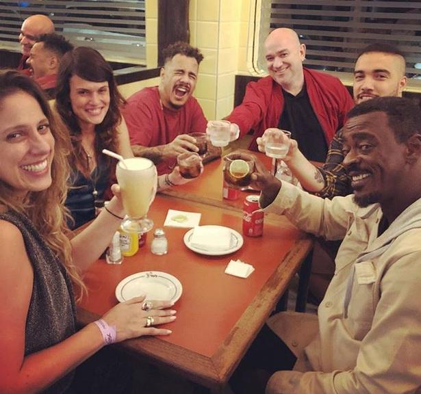 Marcelo D2 estava nesse encontro entre a neta de Lima Duarte e o cantor Seu Jorge. Foto: Reprodução