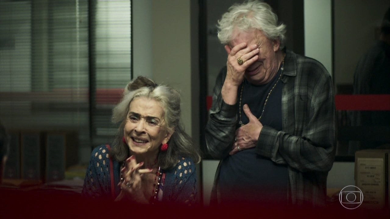 Cornélia (Betty Faria) e Eusébio (Marco Nanini) em A Dona do Pedaço (Foto: Reprodução/Globo)