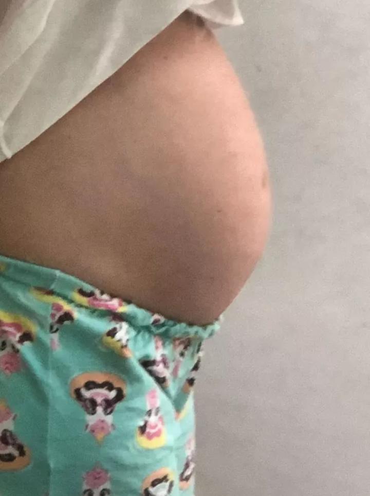 Tatá Werneck publica foto de barriga e tem gestação como motivo de piada para humorista Murilo Couto (Foto: Reprodução / Instagram)