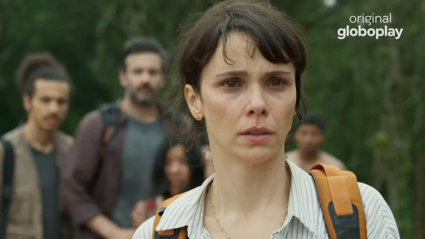 Debora Falabella está no elenco e Aruanas, serie original Globoplay (Foto: Reprodução/ Globo)