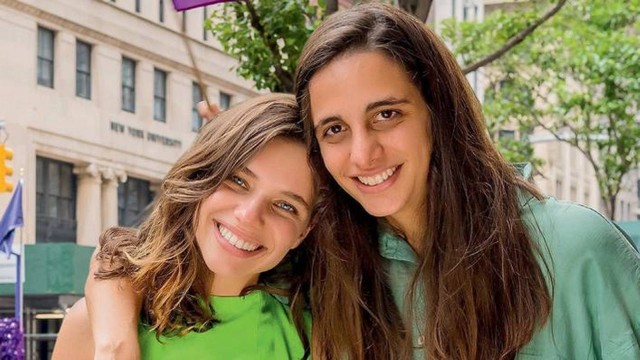 Bruna Linzmeyer e Priscila Fiszman foram capa da revista Glamour (Foto: Reprodução)