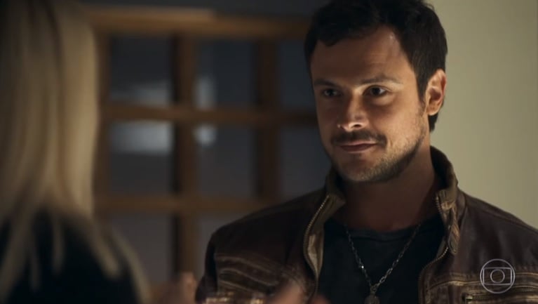 Sergio Guizé é Chiclete em A Dona do Pedaço da Globo