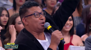 O humorista Pedro Manso está de volta ao Programa do Ratinho. (Foto: Reprodução)