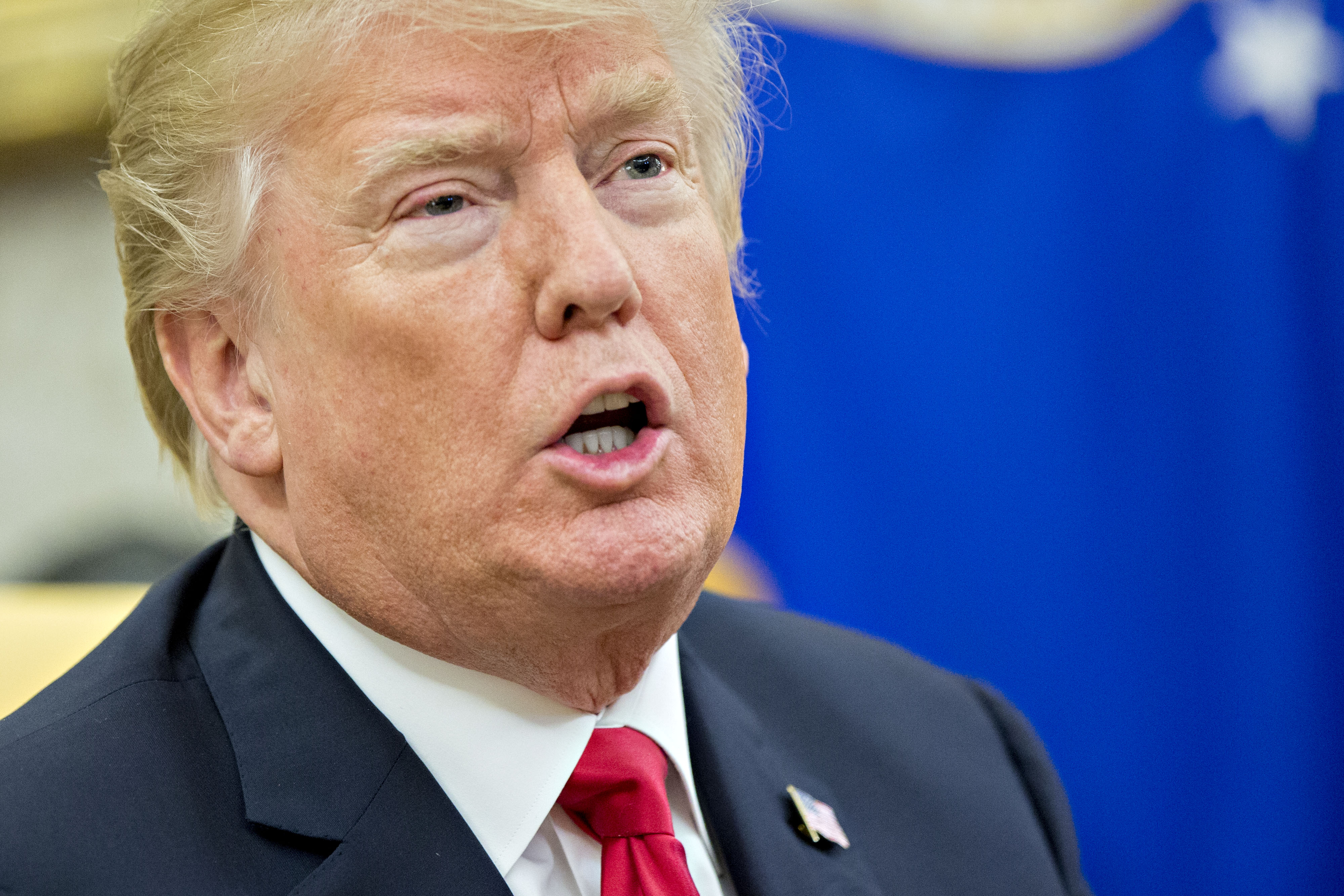 O presidente Donald Trump curtiu um tweet que chamava Rihanna de rainha (Foto: Reprodução)