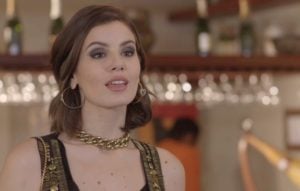Vanessa confrontará rivais em cena de Verão 90 (Foto: Reprodução)