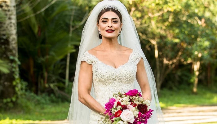 http://tvfoco.uai.com.br/wp-content/uploads/2015/05/Daniela-Mercury.jpg