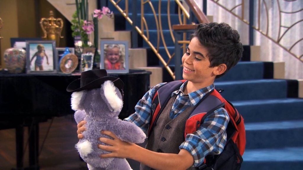 Jovem ator da Disney, Cameron Boyce morreu após convulsão