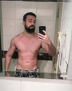 Bruno Tálamo teve nude vazado nas redes sociais, antes de entrar na Fazenda (Reprodução)