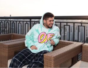 Zé Felipe é filho do sertanejo Leonardo, ele exibiu sua cobertura luxuosa e falou sobre a namorada (Foto: Rafael Cusato/QUEM)