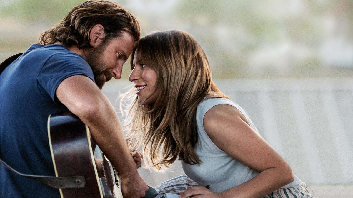 Lady Gaga continua sendo vista como principal mtivo para o fim do casamento de Bradley Cooper (Foto: Reprodução)