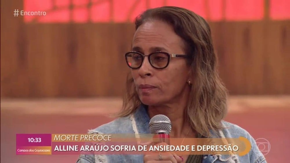 Mãe de Alinne Araujo no Encontro com Fátima da Globo (Imagem: Reprodução)