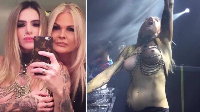 Monique Evans falou o que pensa sobre o fato de Cacá Werneck mostrar os seios em show