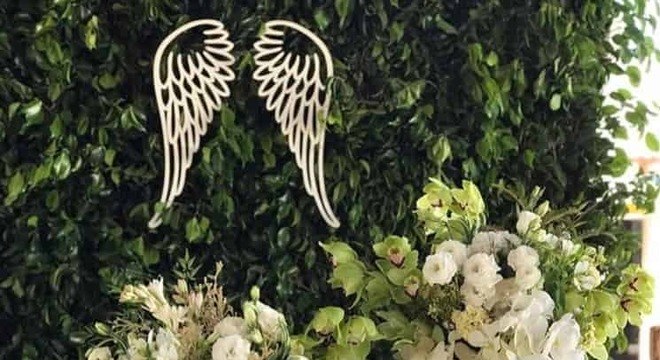 Asa usada por Thaeme para homenagear a filha (Foto: Reprodução/Instagram)