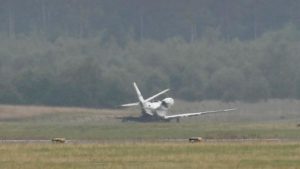 Avião da cantora Pink sofreu grave acidente e pegou fogo (Foto: Reprodução)