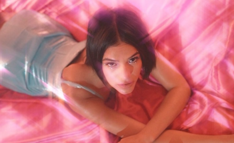 Mesmo fora do ar Bruna Marquezine fatura alto com presença VIPs (Foto: Reprodução/Instagram)