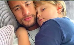 O jogador Neymar é pai de Davi Lucca, do relacionamento com Carol Dantas (Foto: Reprodução)