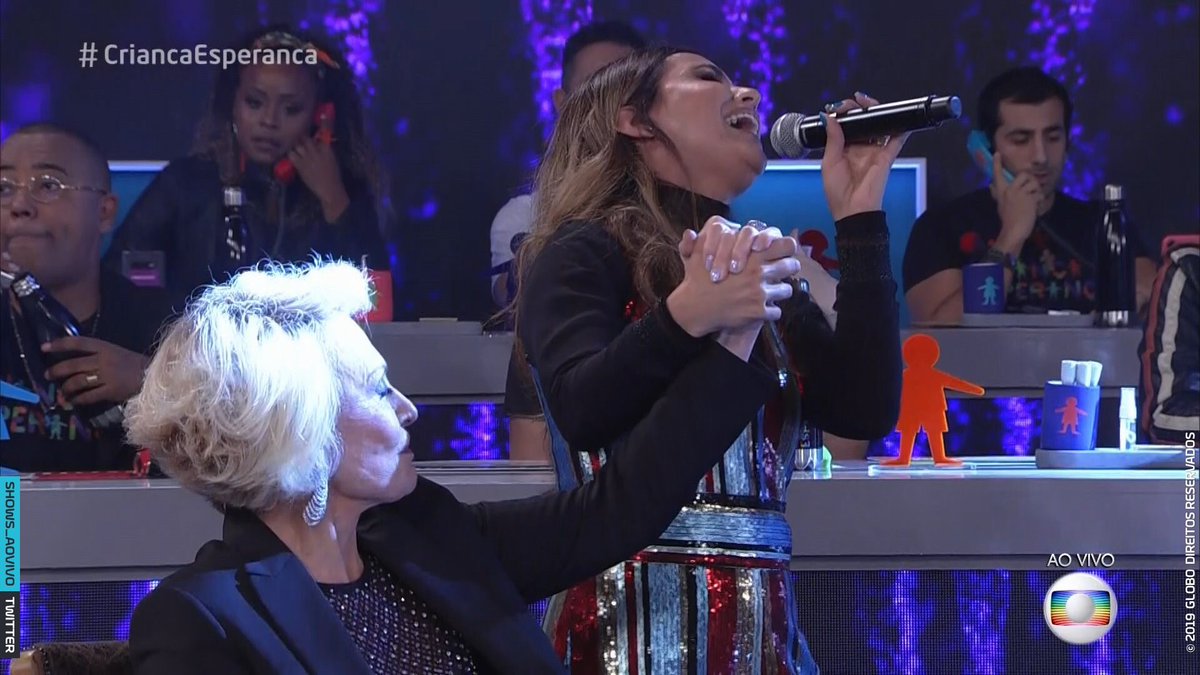 A cantora Aline Barros e Ana Maria Braga no Criança Esperança (Foto: Divulgação)