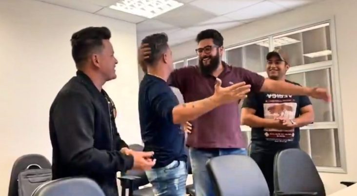 João Neto e Frederico e Henrique e Juliano durante sessão judicial (Foto: Reprodução)
