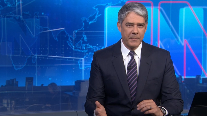 William Bonner foi detonado por declaração no "Jornal Nacional" (Foto: Reprodução/Globoplay)