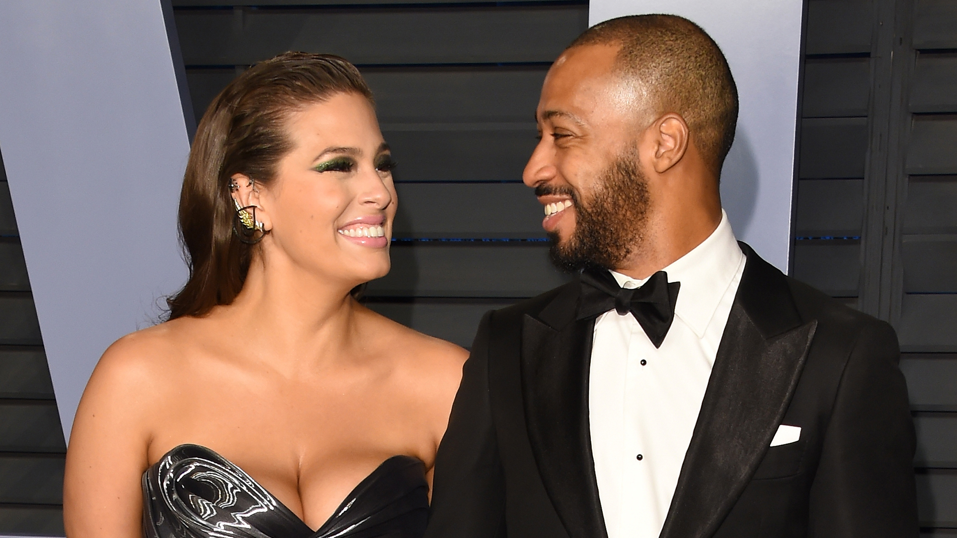 Modelo Ashley Graham e seu marido Justin Ervin (Foto: Reprodução)