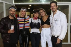 Bruna Marquezine e amigos foram ver show em van (Foto: Reprodução)