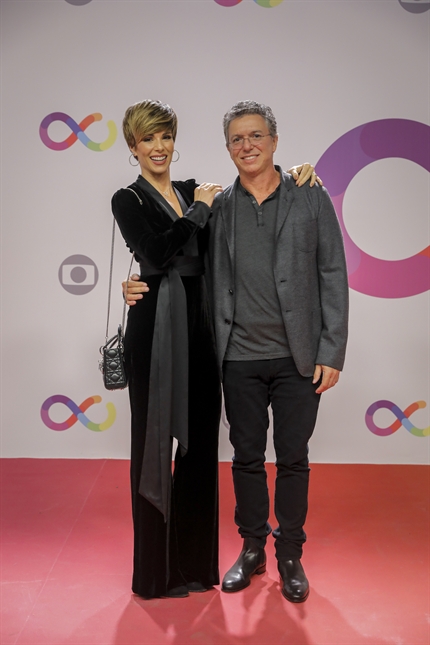 http://tvfoco.uai.com.br/wp-content/uploads/2015/05/Daniela-Mercury.jpg
