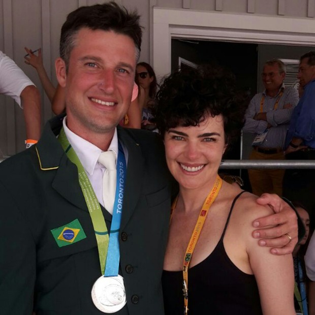 Henrique Pinheiro, atual marido da atriz e Ana Paula Arósio em uma das raras aparições deles (Foto reprodução)