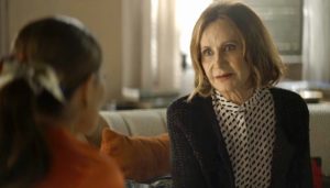 Linda (Rosamaria Murtinho) dirá à Maria da Paz que Josiane é psicopata em A Dona do Pedaço (Foto: Reprodução/Globo)