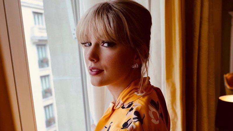 Taylor Swift ajuda fã com as despesas da faculdade e surpreende a todos com sua atitude (Foto: Reprodução)
