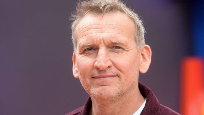 O ator Christopher Eccleston revelou doença e deixou todos preocupados (Foto: Reprodução)