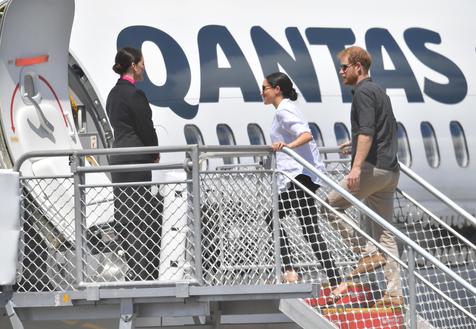 Príncipe Harry fala sobre voo que fez de jatinho com a família (Foto: Reprodução)