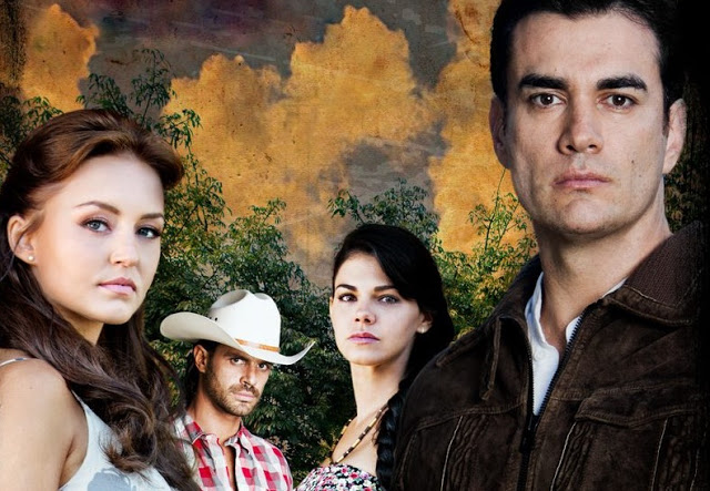 Atores principais da novela Abismo de Paixão exibida pelo SBT (Foto: Divulgação)