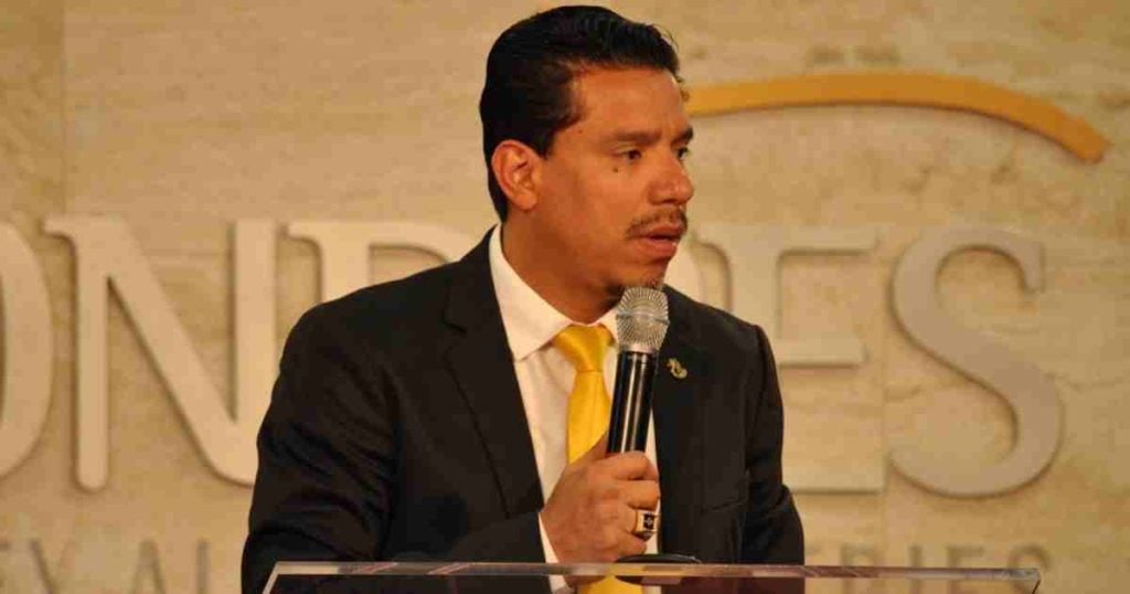 Anderson do Carmo, marido de Flordelis, teria sido assassinado pela própria neta (Foto: Reprodução)