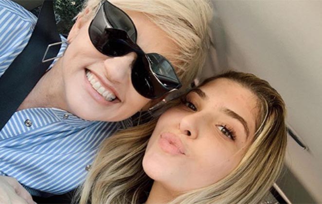 Andréa Nóbrega, que está na fazenda da Record, em foto com a filha Mafe Nóbrega (Foto: Instagram)