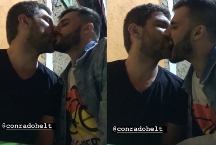 Hugo Bonemer aos beijos com Conrado Helt (Foto: Reprodução/Instagram)