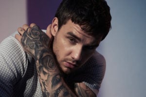 O cantor Liam Payne aparece completamente nu em clique que foi divulgado (Foto: Reprodução)