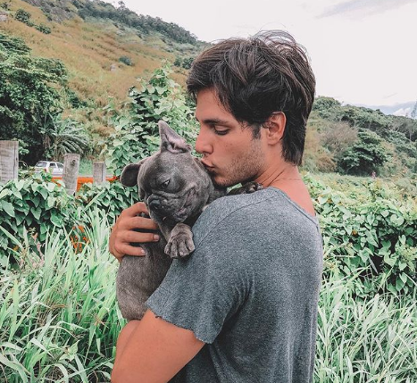 Bruno Guedes e cadelinha (Foto: Reprodução/ Instagram)