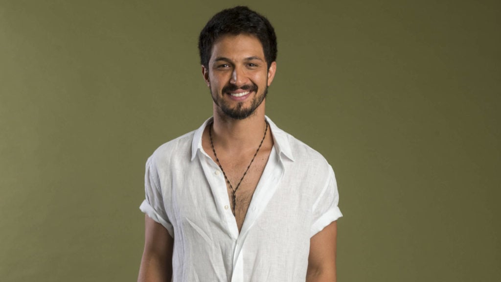 Romulo Estrela vem fazendo sucesso na novela Bom Sucesso (Foto: Divulgação)