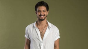 Romulo Estrela vem fazendo sucesso na novela Bom Sucesso (Foto: Divulgação)