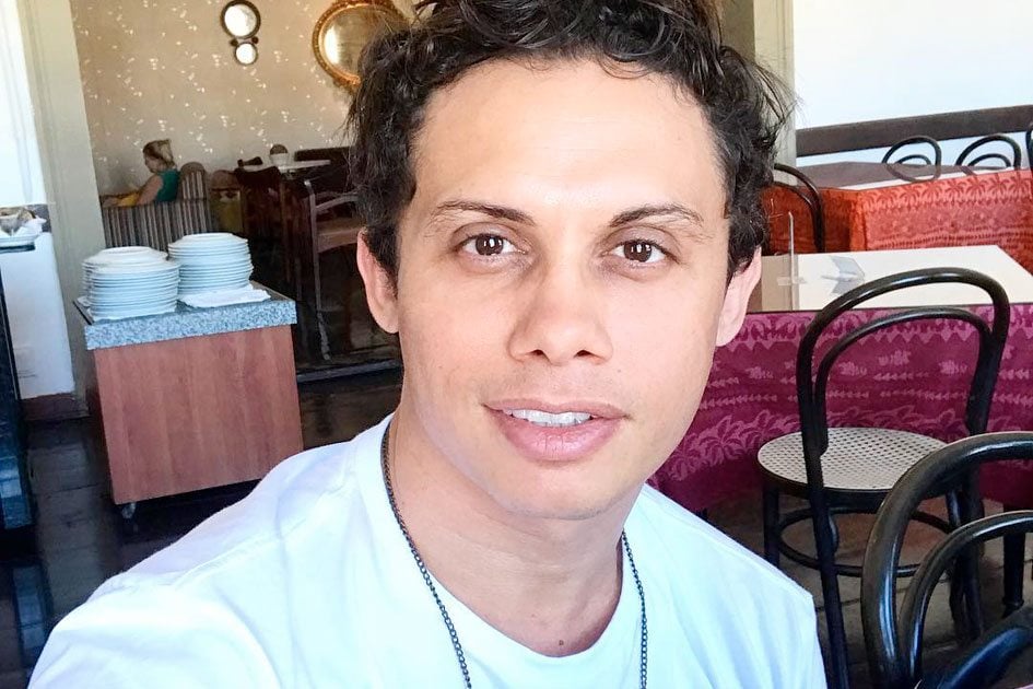 Silvero Pereira relatou crush na infância em Marcio Garcia, também da Globo (Foto: Reprodução)