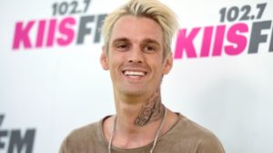 O cantor Aaron Carter revelou que foi abusado sexualmente por sua irmã mais velha (Foto: Reprodução)