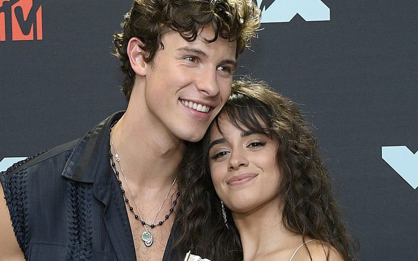 Camila Cabello e Shawn Mendes causam na internet (Foto: Reprodução)