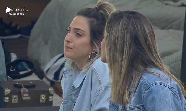 Tati Dias chora em A Fazenda 11 (Foto: PlayPlus/ Record)
