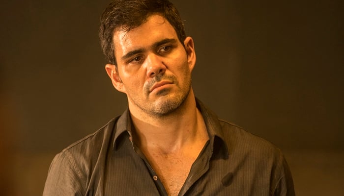 Magno (Juliano Cazarré) se envolverá com Betina (Isis Valverde) em Amor de Mãe (Foto: Globo/João Cotta)