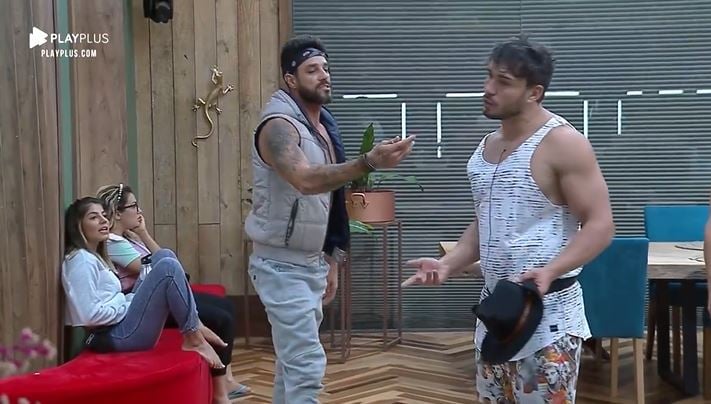 Hariany Almeida, Lucas Viana ou Diego Grossi podem faturar R$ 1,5 milhão em A Fazenda 11. A final é é transmitida ao vivo ainda nesta quinta-feira (12) na tela da Record (Foto: Reprodução/PlayPlus)