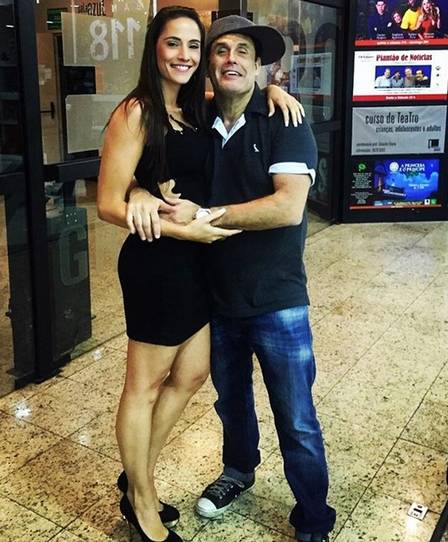 O famoso humorista Sérgio Mallandro e Fernanda Vianna terminaram o relacionamento (Imagem: Instagram)