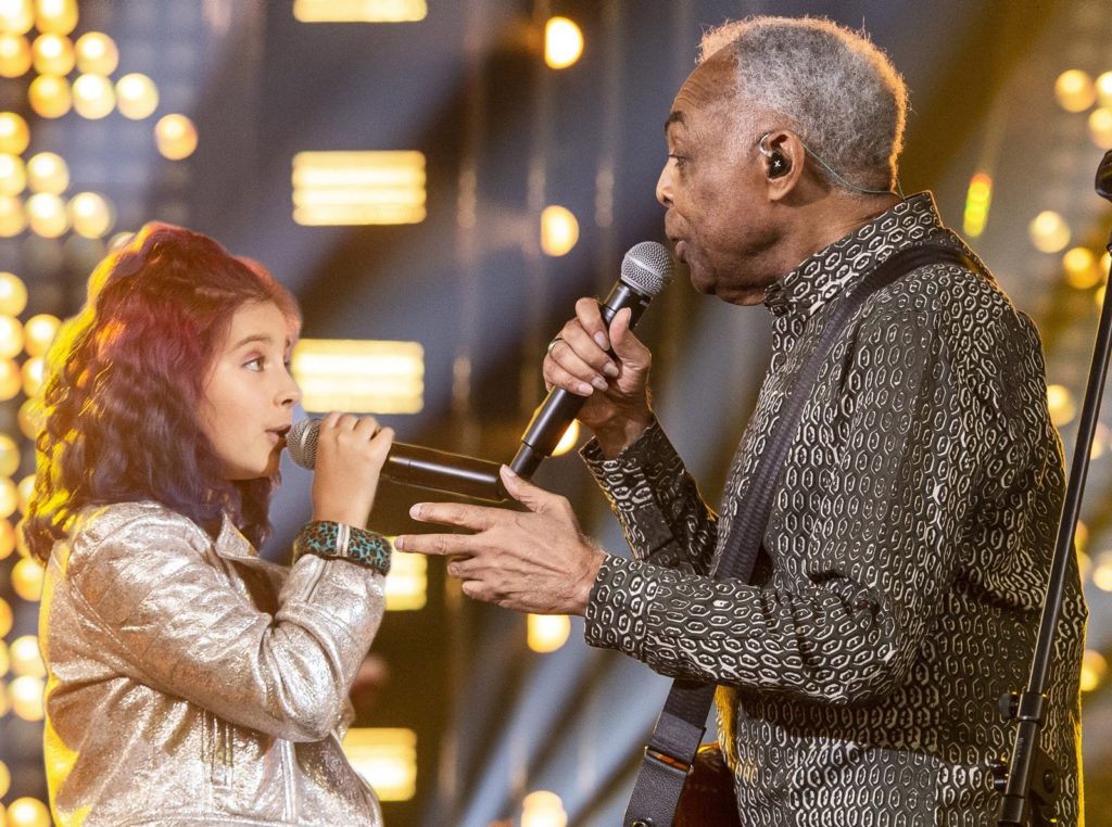 Gilberto Gil participa do Só Toca Top - Especial Dia das Crianças com a netinha Flor Gil (Foto: Fábio Rocha/TV Globo)